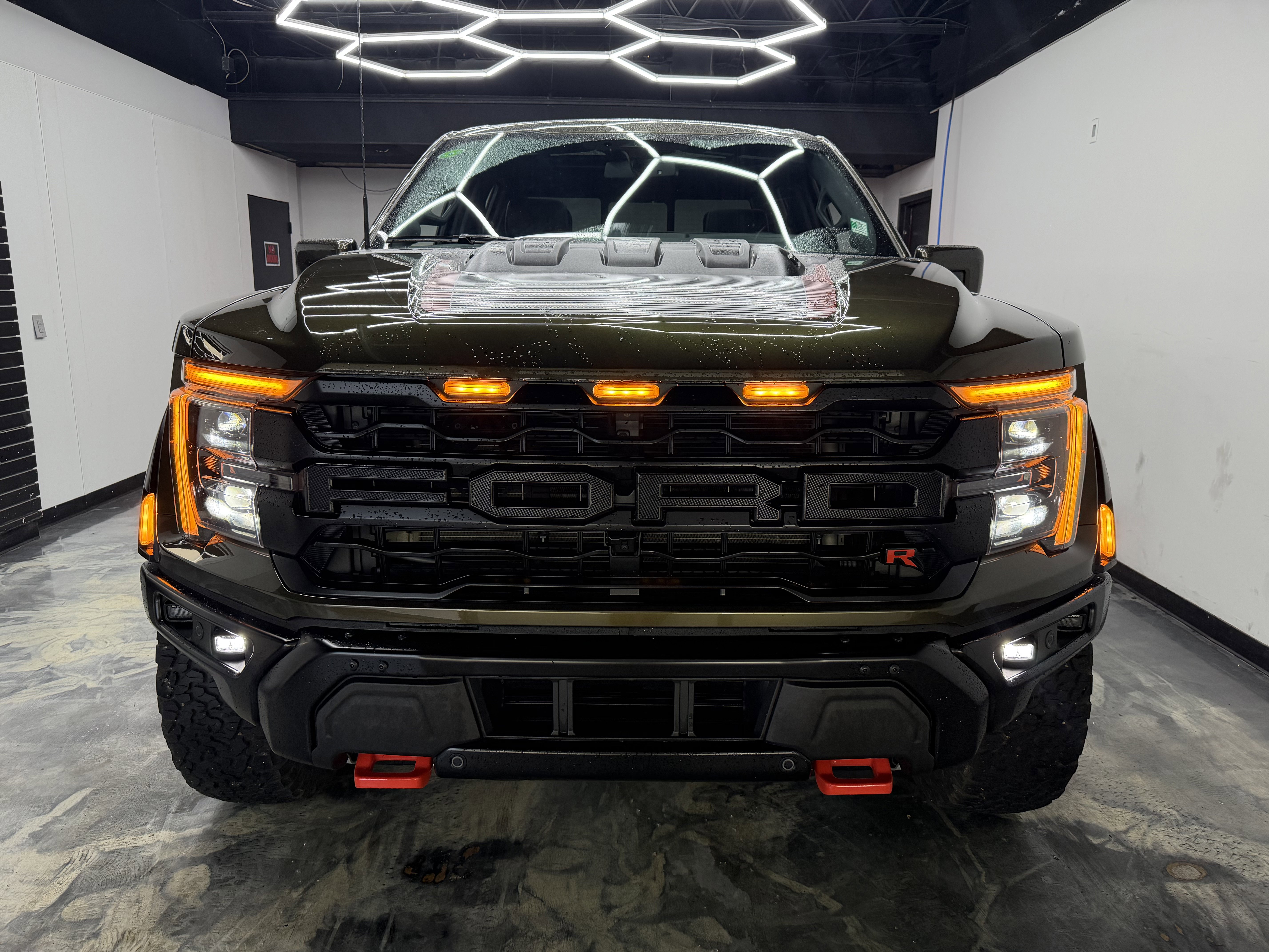 Used 2025 Ford F150 Raptor w/ Equipment Group 803A Raptor R AWD/4WD image 8