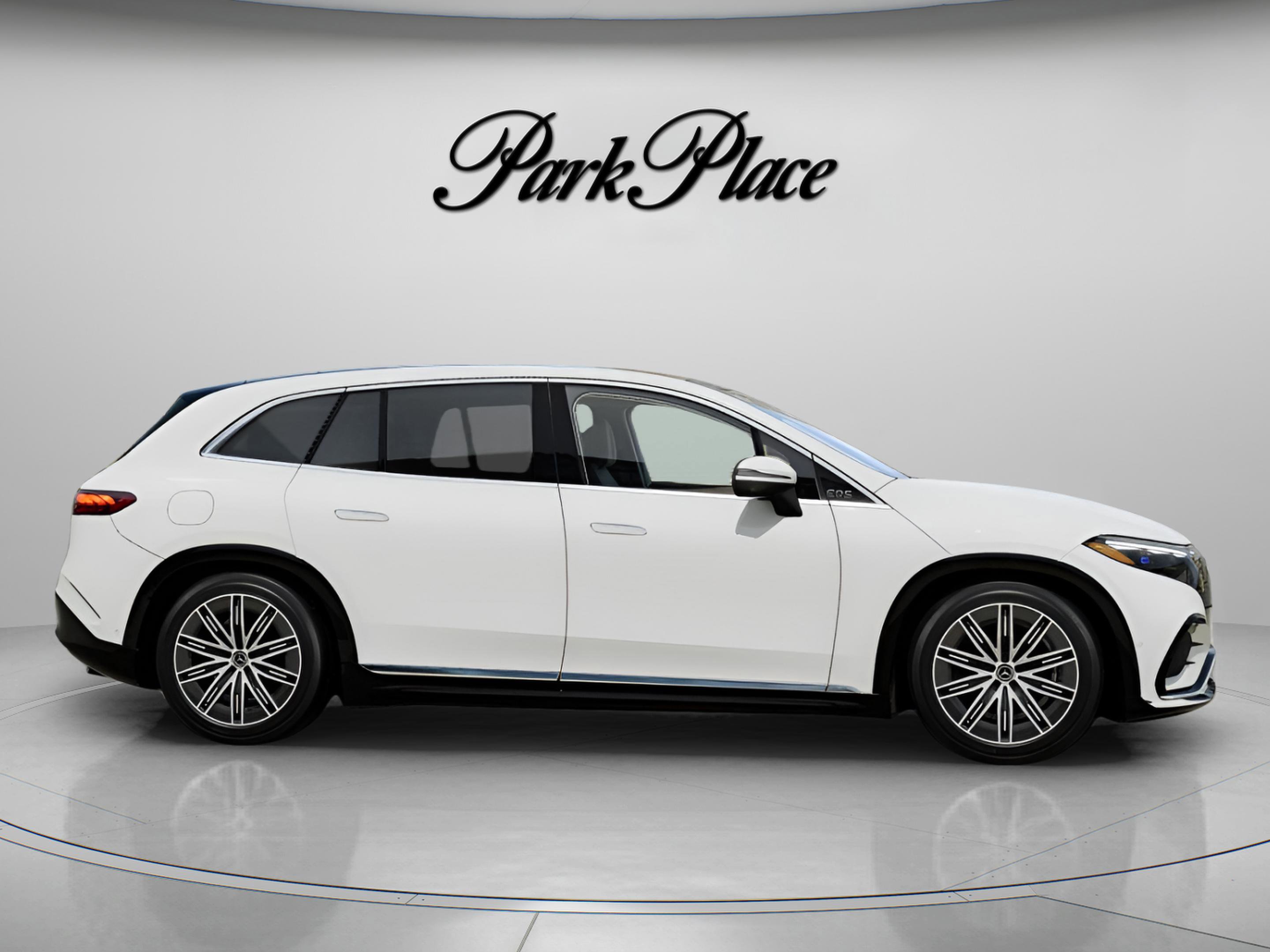 Used 2023 Mercedes-Benz EQS 580 4MATIC SUV image 27