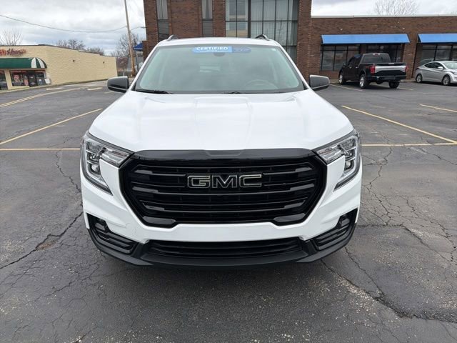 Certified 2022 GMC Terrain SLT w/ Elevation Edition image 2