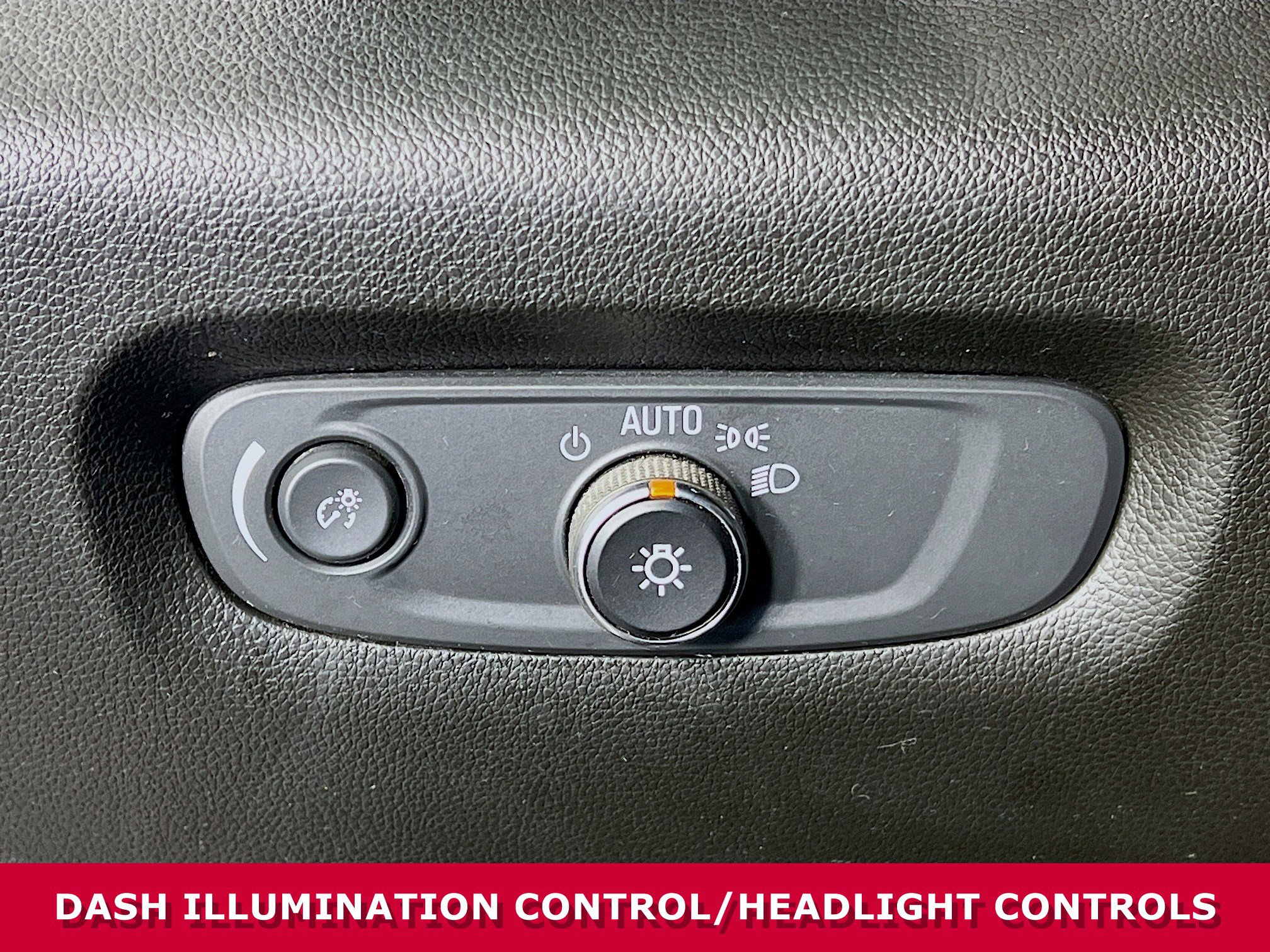 Used 2022 Chevrolet Traverse LT image 13