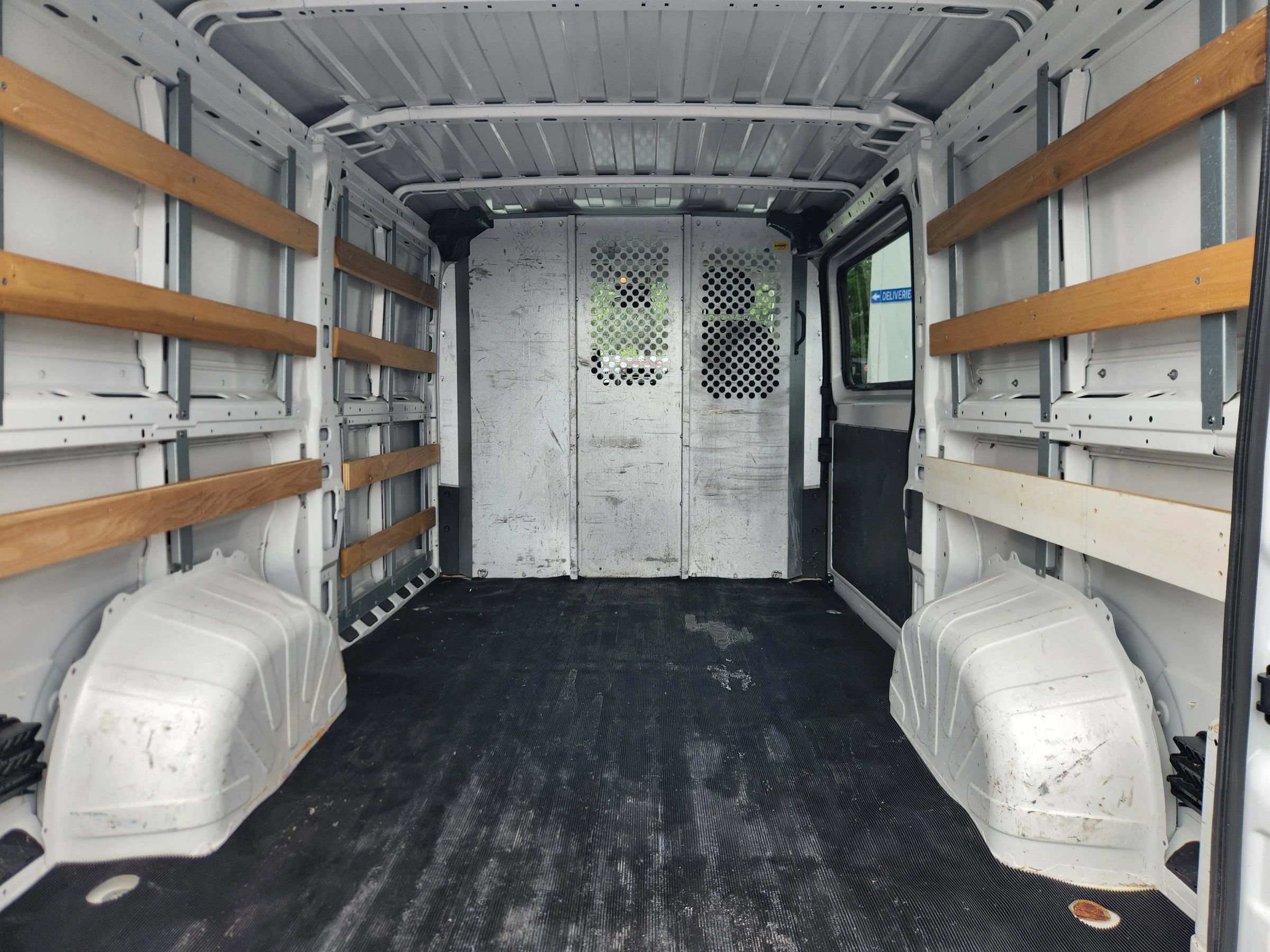 Used 2016 RAM ProMaster 1500 w/ Premium Appearance Group FWD image 36