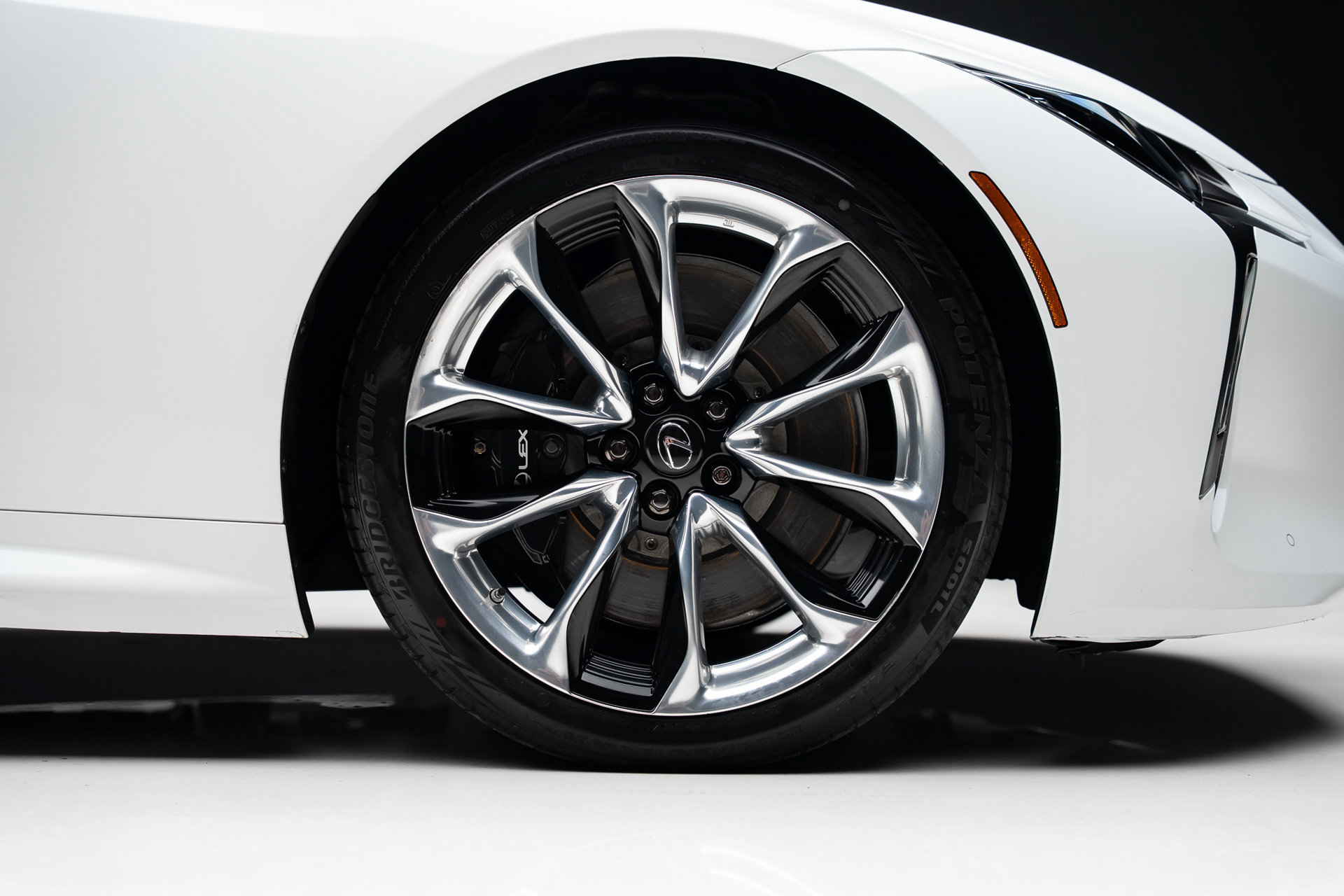 Used 2021 Lexus LC 500 Convertible w/ Touring Package RWD image 40
