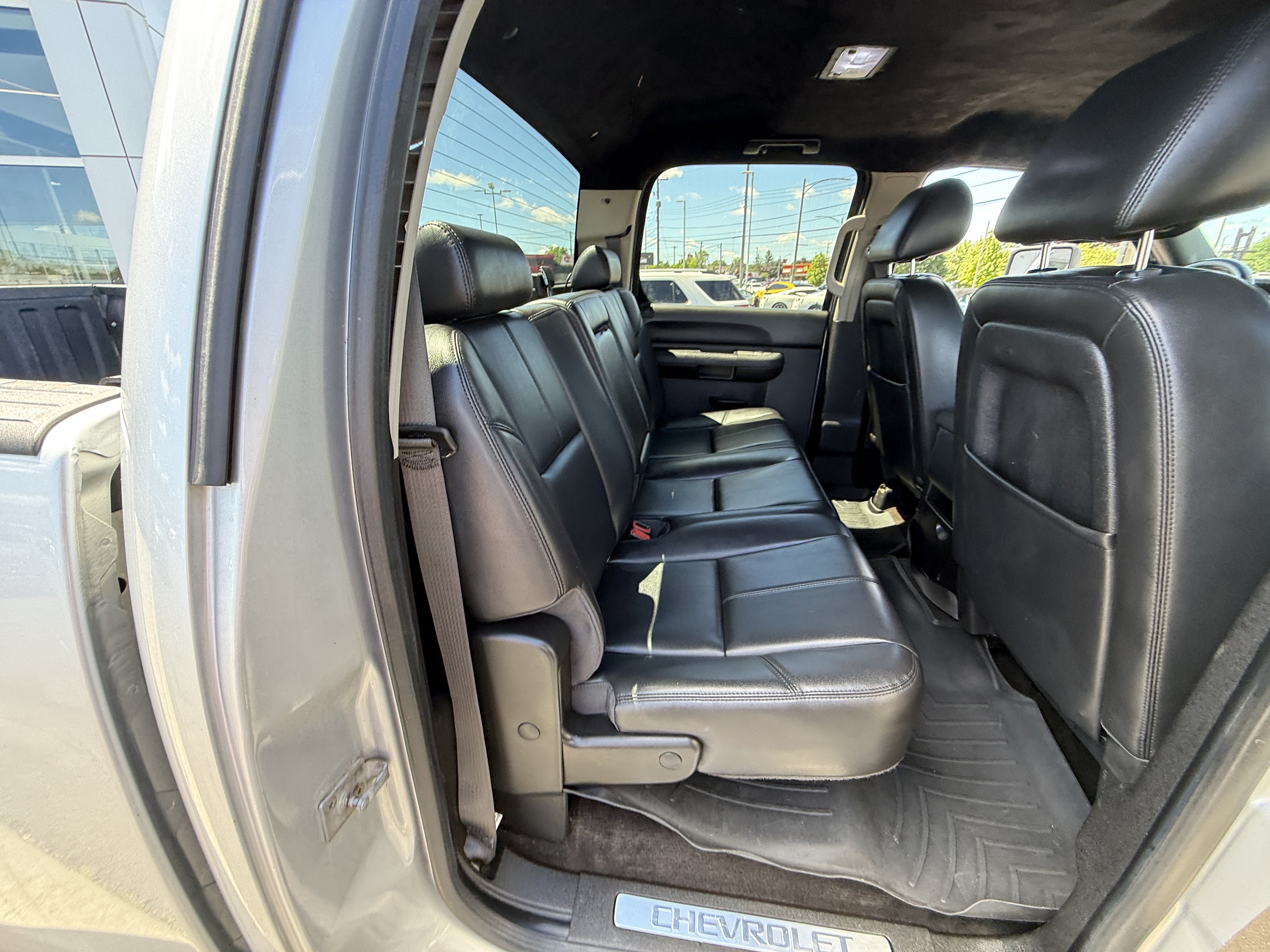 Used 2014 Chevrolet Silverado 2500 LT w/ Z71 Appearance Package AWD/4WD image 14