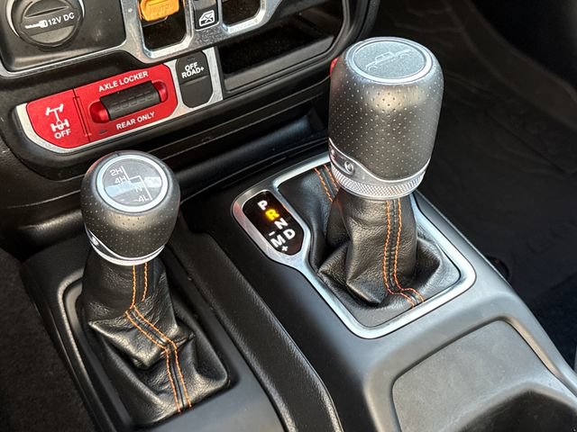 Used 2023 Jeep Gladiator Mojave AWD/4WD image 29