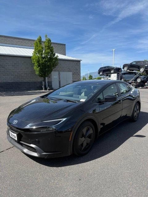Certified 2023 Toyota Prius LE FWD image 2