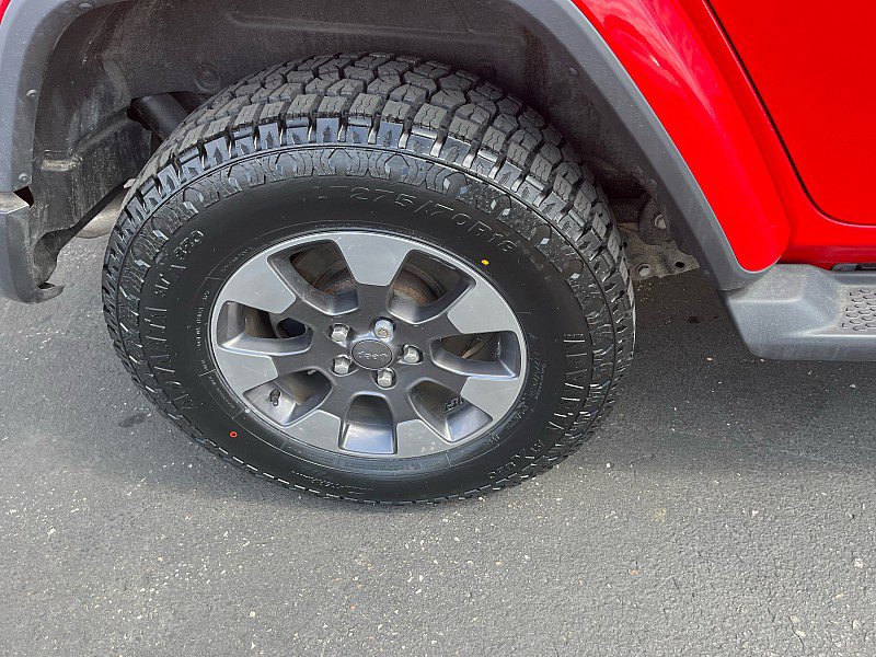 Used 2018 Jeep Wrangler Unlimited Sahara w/ Dual Top Group image 11