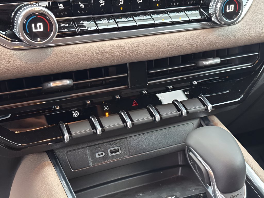 New 2026 GMC Canyon Denali AWD/4WD image 16