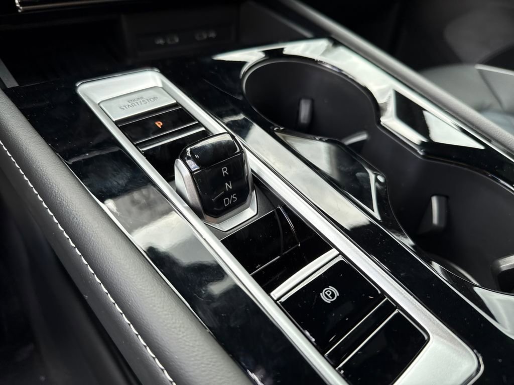 New 2026 Volkswagen Atlas Cross Sport SEL Premium R-Line image 11