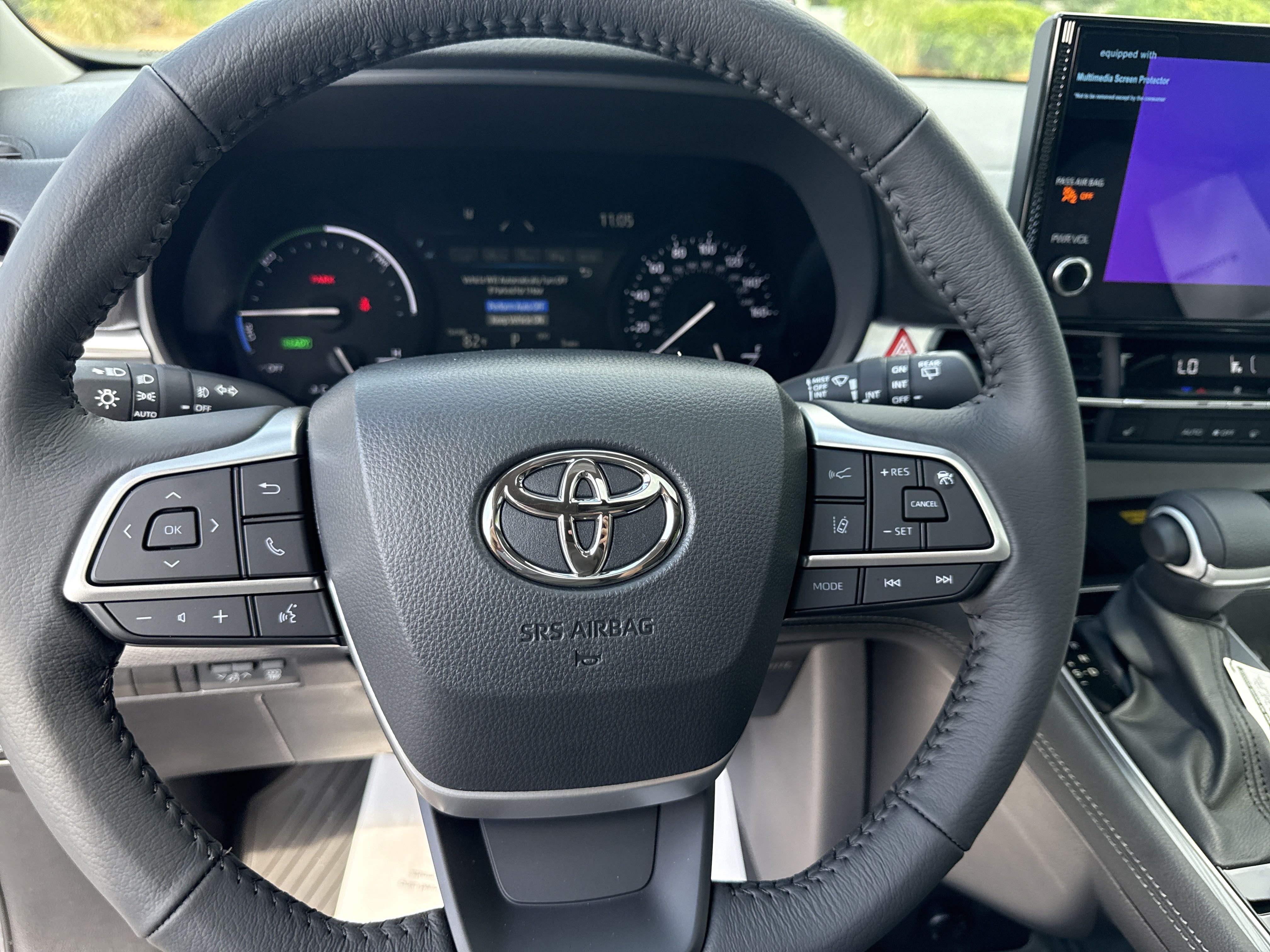 New 2025 Toyota Sienna XLE w/ XLE Plus Package FWD image 18