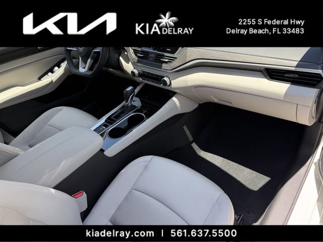 Used 2024 Nissan Altima 2.5 SV w/ SV Premium Package FWD image 10