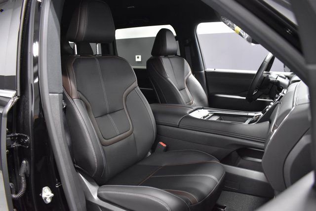 New 2026 Nissan Armada SL w/ Captain's Chari Seat Package image 14