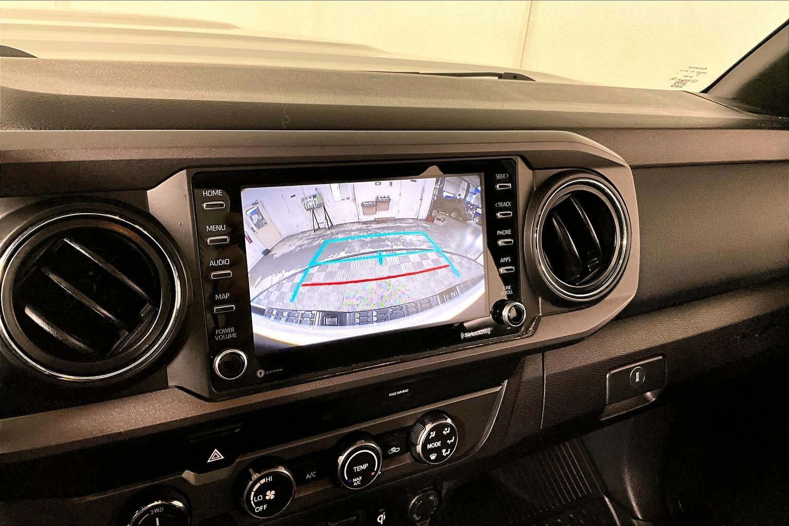 Used 2020 Toyota Tacoma TRD Sport image 21