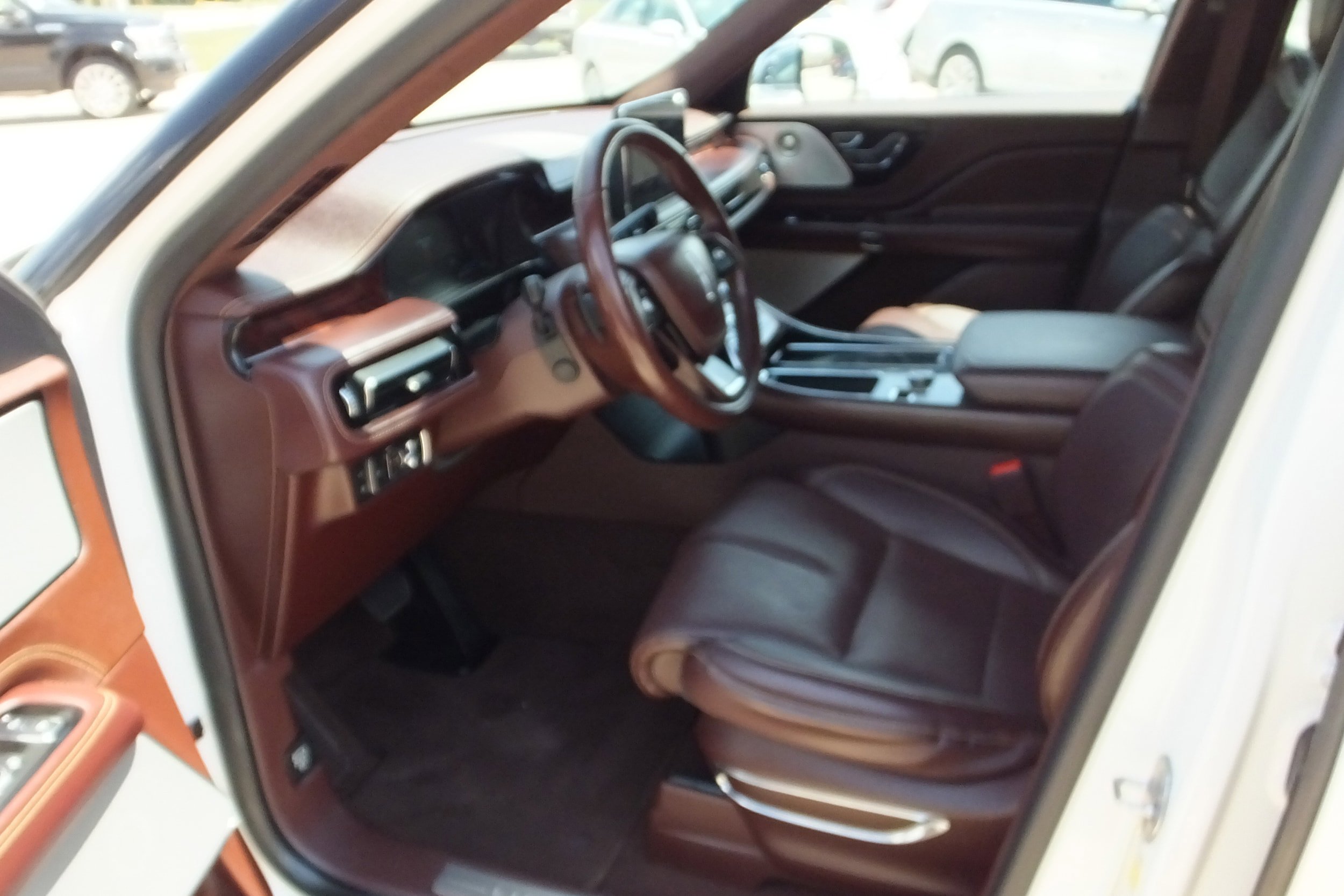 Used 2020 Lincoln Aviator Black Label Grand Touring w/ Class IV Trailer Tow Package image 8