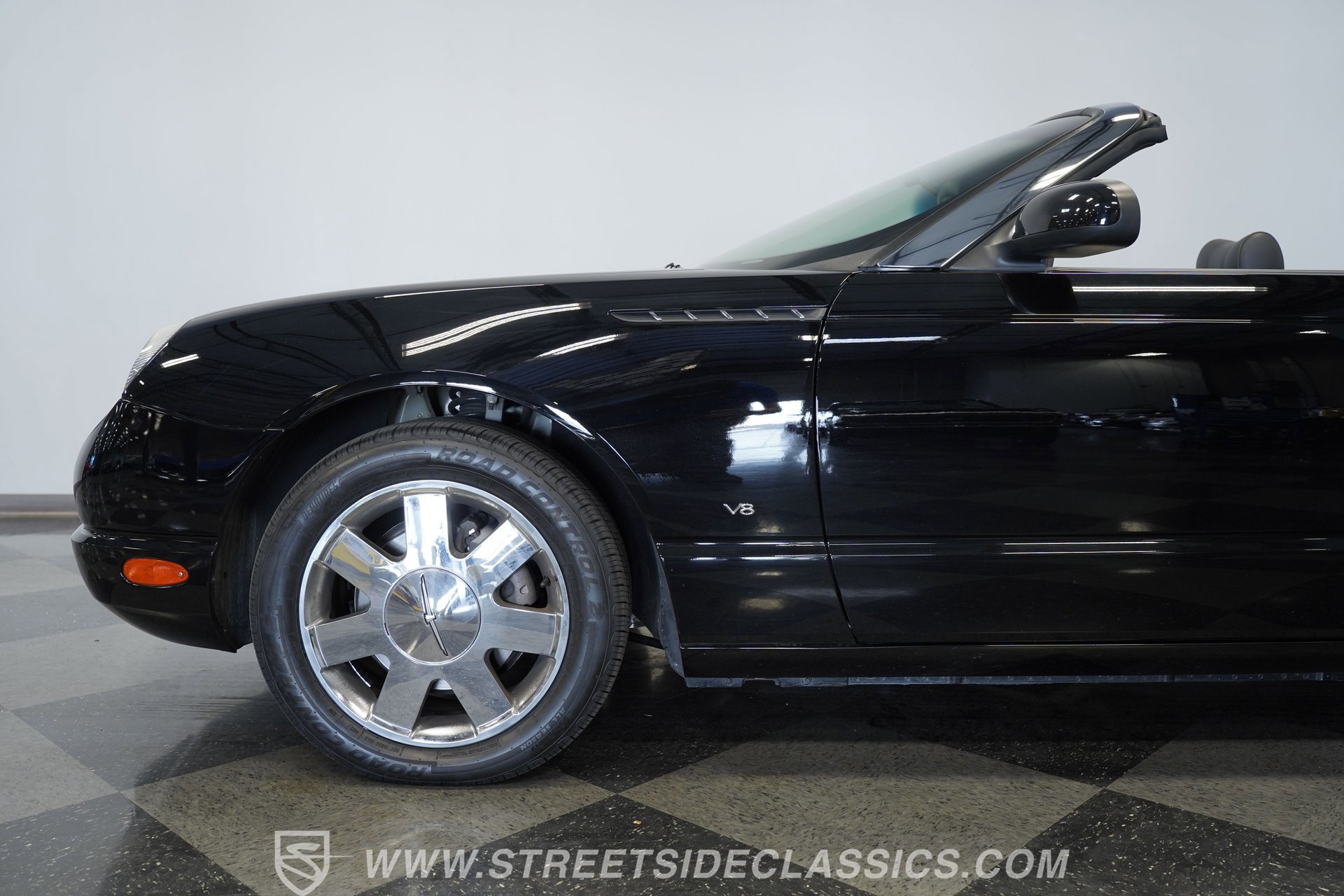 Used 2003 Ford Thunderbird RWD image 33