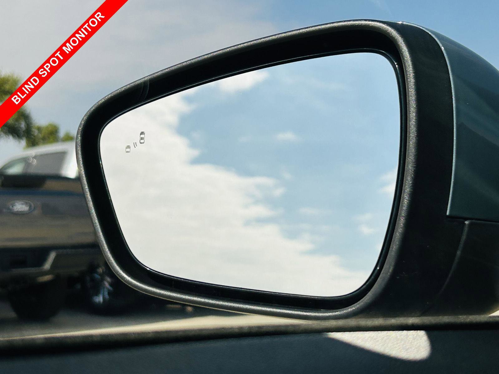 Used 2025 Ford Escape SE w/ PHEV Premium Package image 13