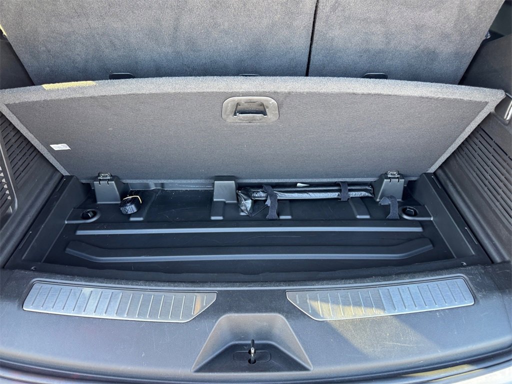 Used 2023 GMC Yukon AT4 w/ AT4 Premium Package image 17