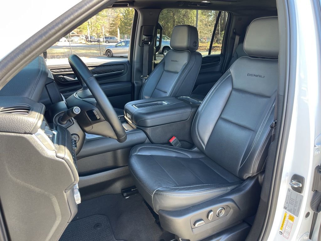 Used 2024 GMC Yukon XL Denali image 20