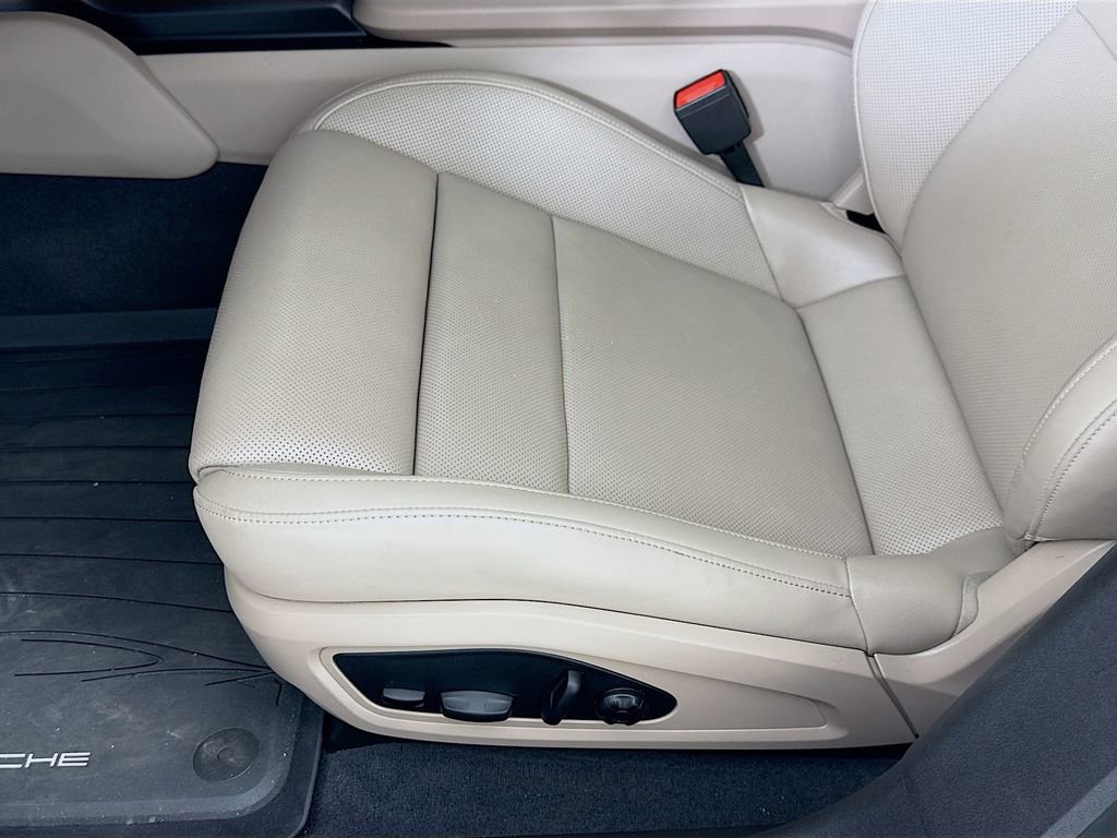 Certified 2022 Porsche Taycan 4S AWD/4WD image 13
