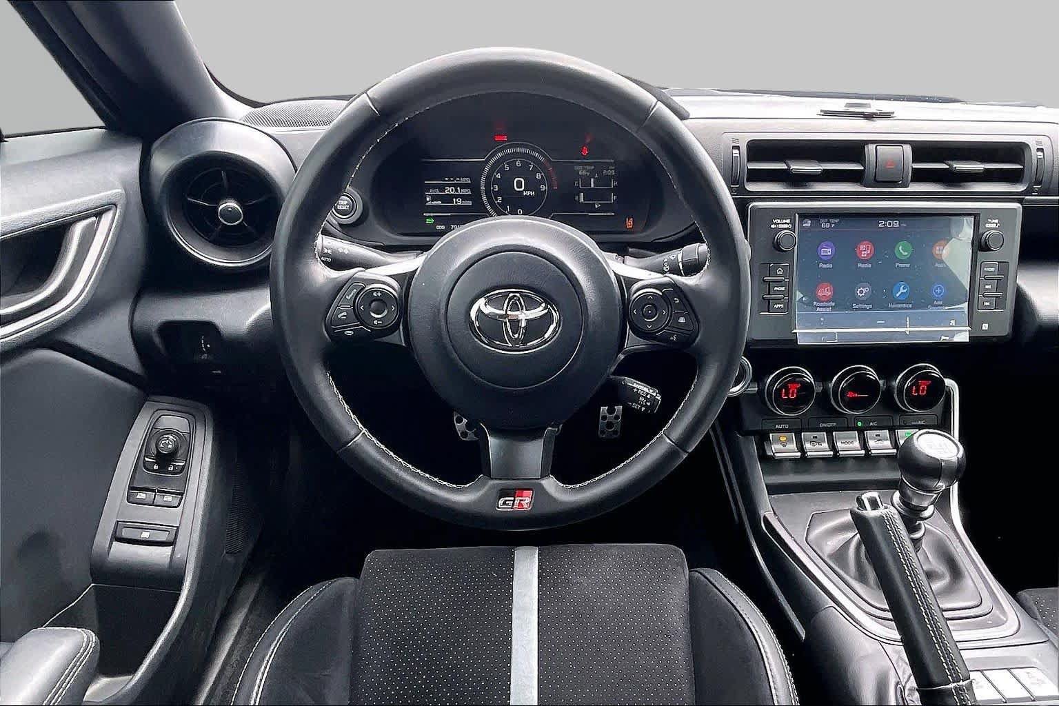 Certified 2025 Toyota GR86 Premium w/ ALL Weather Mat Package (TMS) RWD image 5