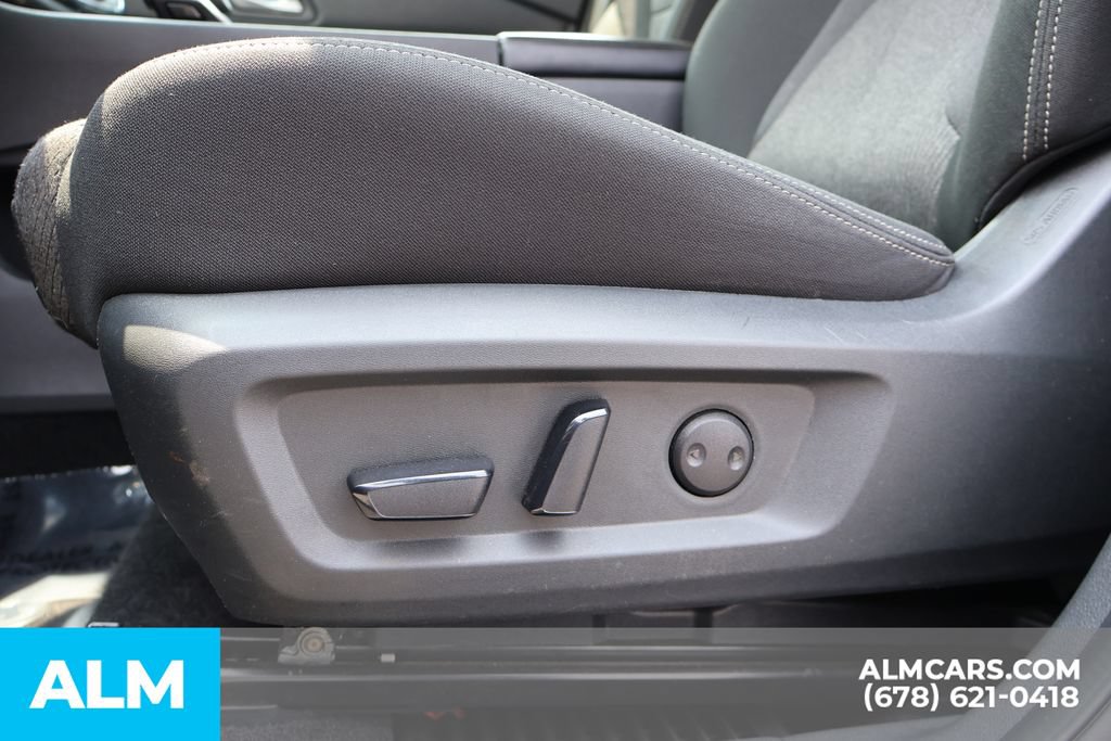 Used 2024 Nissan Rogue SV FWD image 11