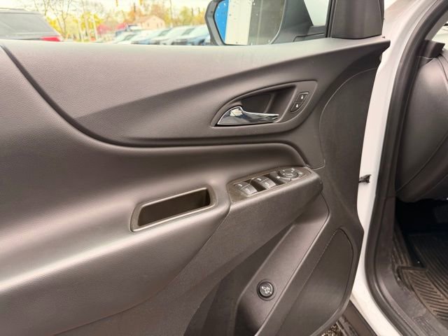 Used 2023 Chevrolet Equinox LT AWD/4WD image 11