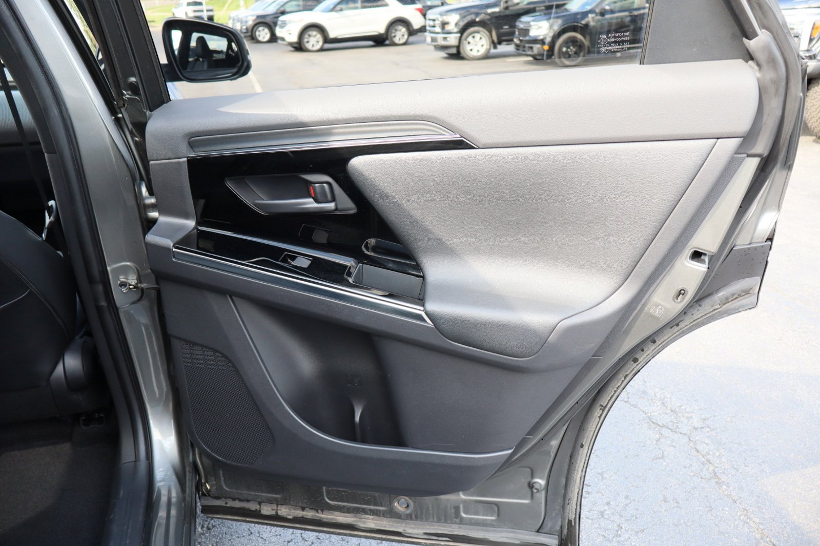 Used 2023 Subaru Solterra AWD image 27
