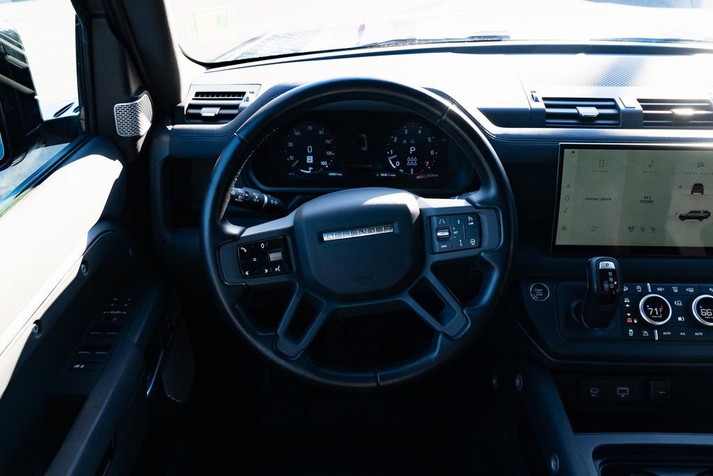 Used 2023 Land Rover Defender 130 X-Dynamic SE image 11