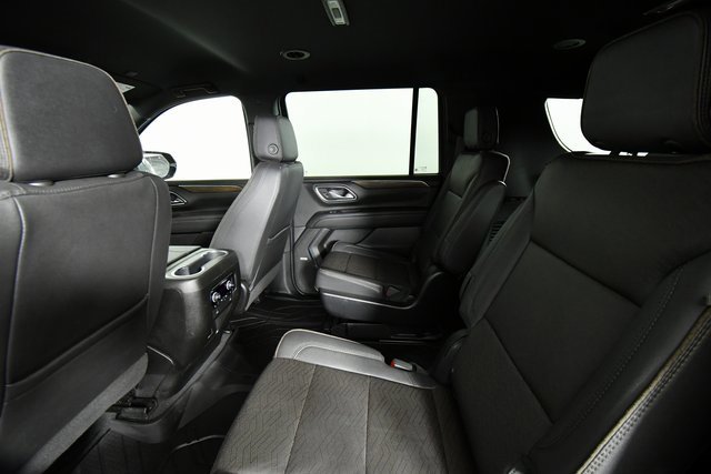 Used 2024 Chevrolet Suburban High Country image 25