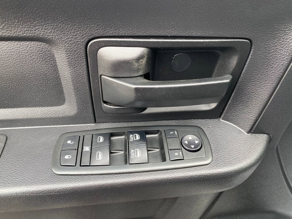Used 2015 RAM 1500 ST w/ SXT Appearance Group image 12