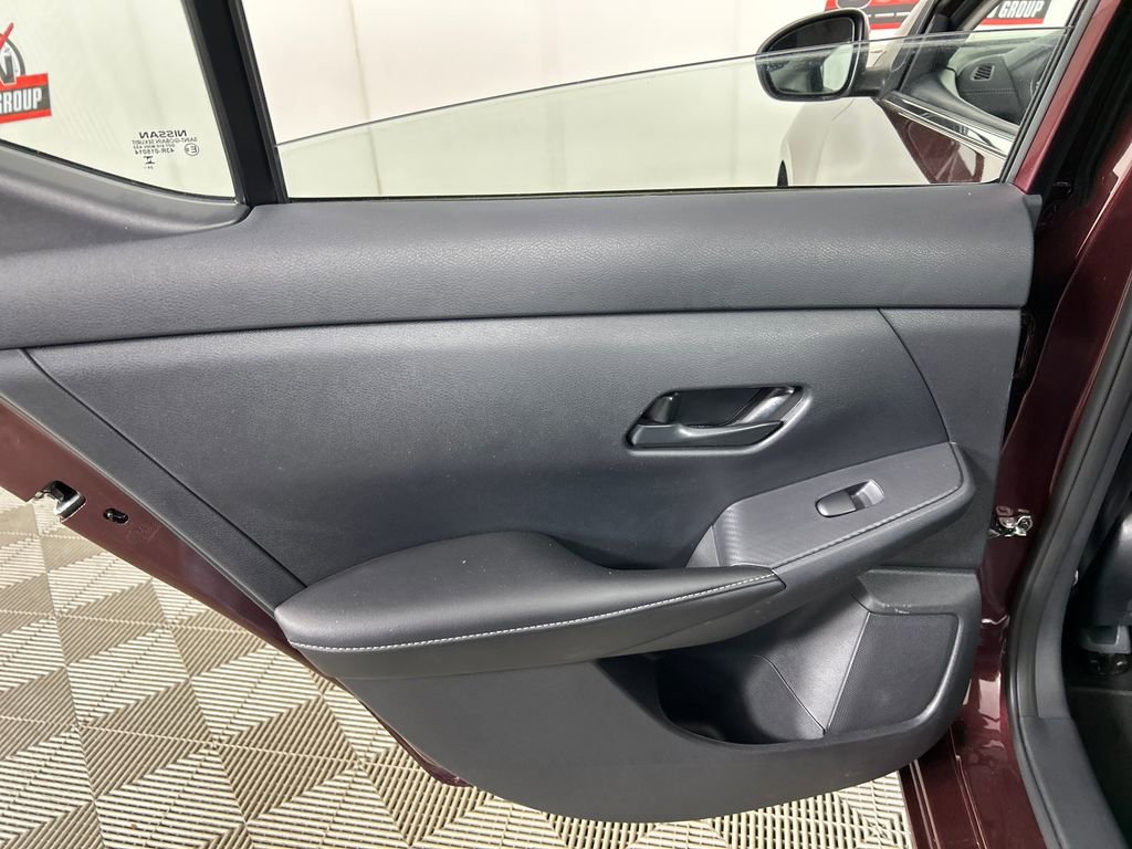 Used 2025 Nissan Sentra SV image 16