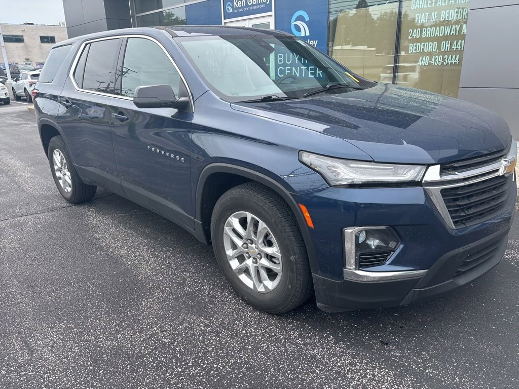 Used 2022 Chevrolet Traverse LS AWD/4WD image 5