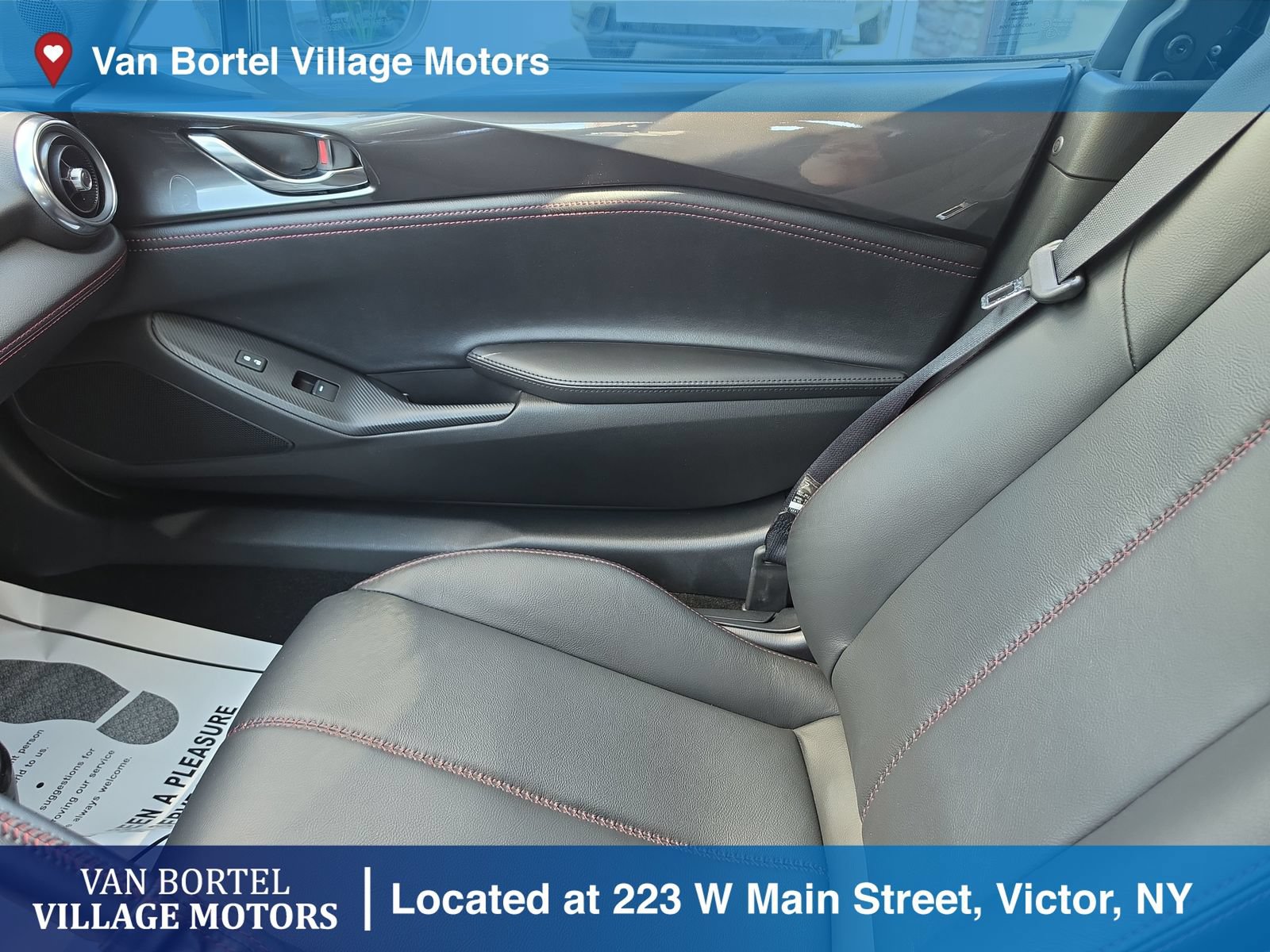 Used 2019 MAZDA MX-5 Miata Grand Touring w/ GT-S Package RWD image 24