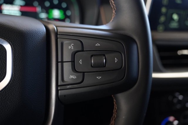 Used 2024 GMC Yukon AT4 w/ Technology Package image 14