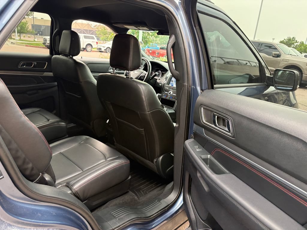 Used 2018 Ford Explorer Sport w/ Equipment Group 401A AWD/4WD image 28