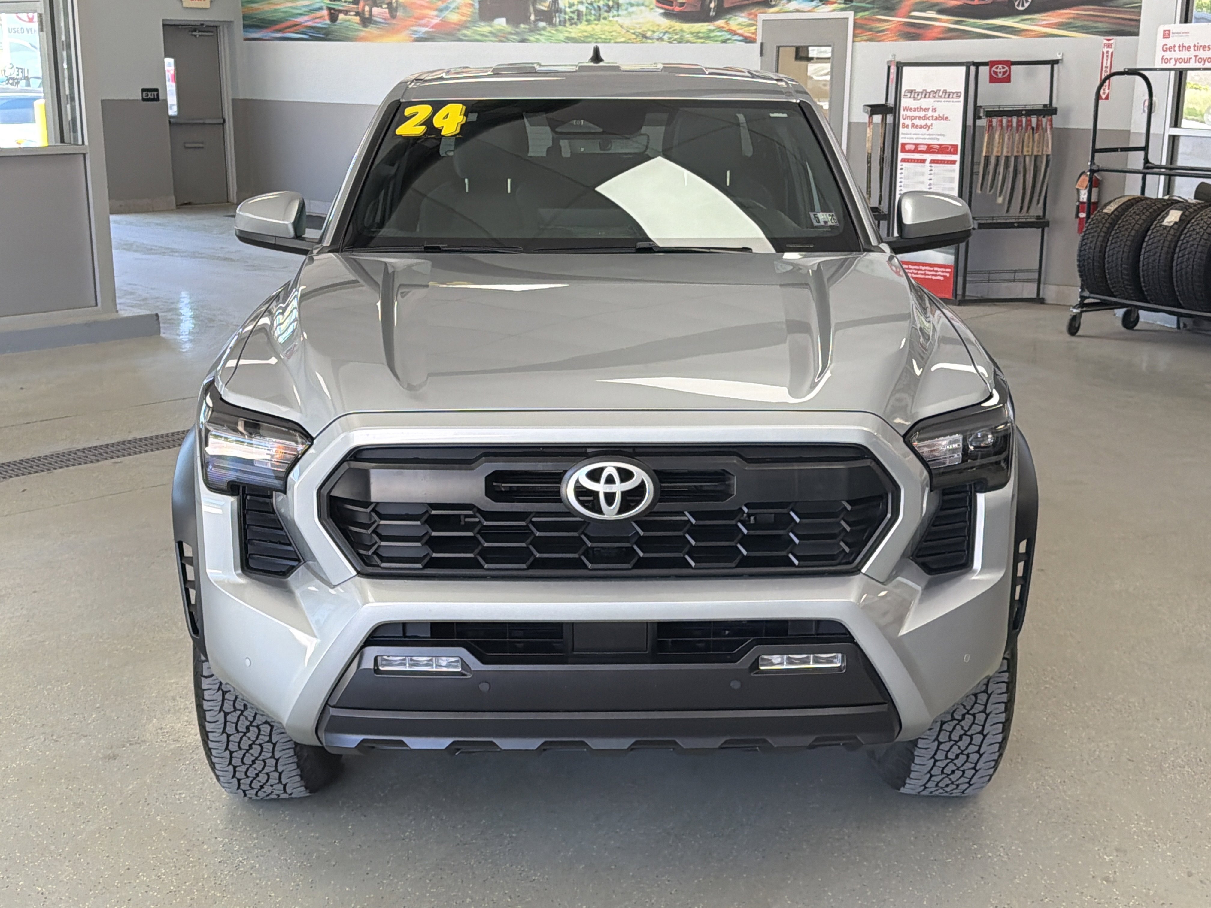 Used 2024 Toyota Tacoma 4x4 Double Cab image 8