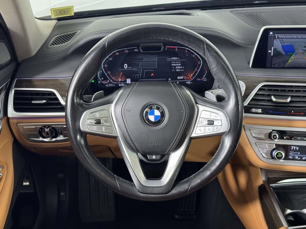Used 2022 BMW 750i xDrive AWD/4WD image 20