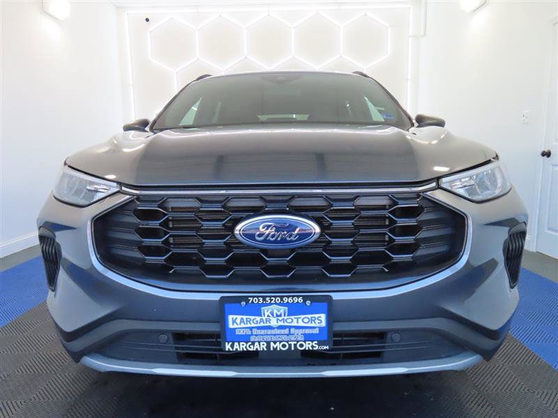Used 2025 Ford Escape ST-Line FWD image 3