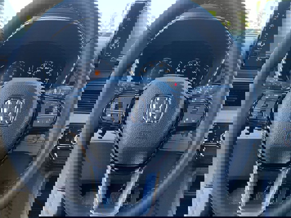 New 2025 Honda Pilot Touring image 14