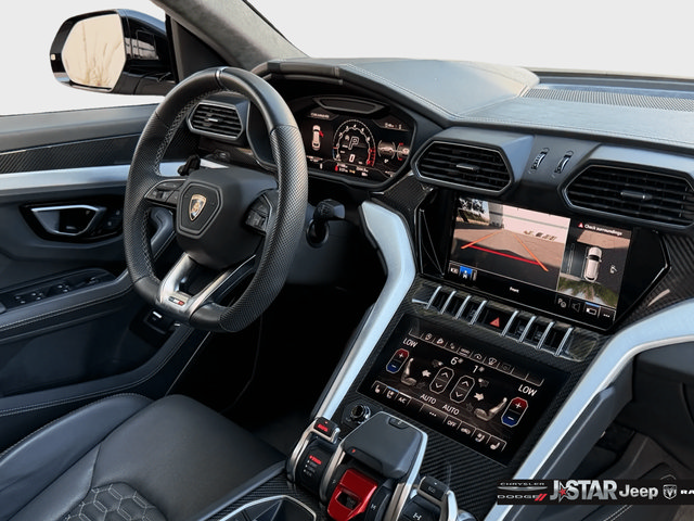Used 2022 Lamborghini Urus AWD/4WD image 22