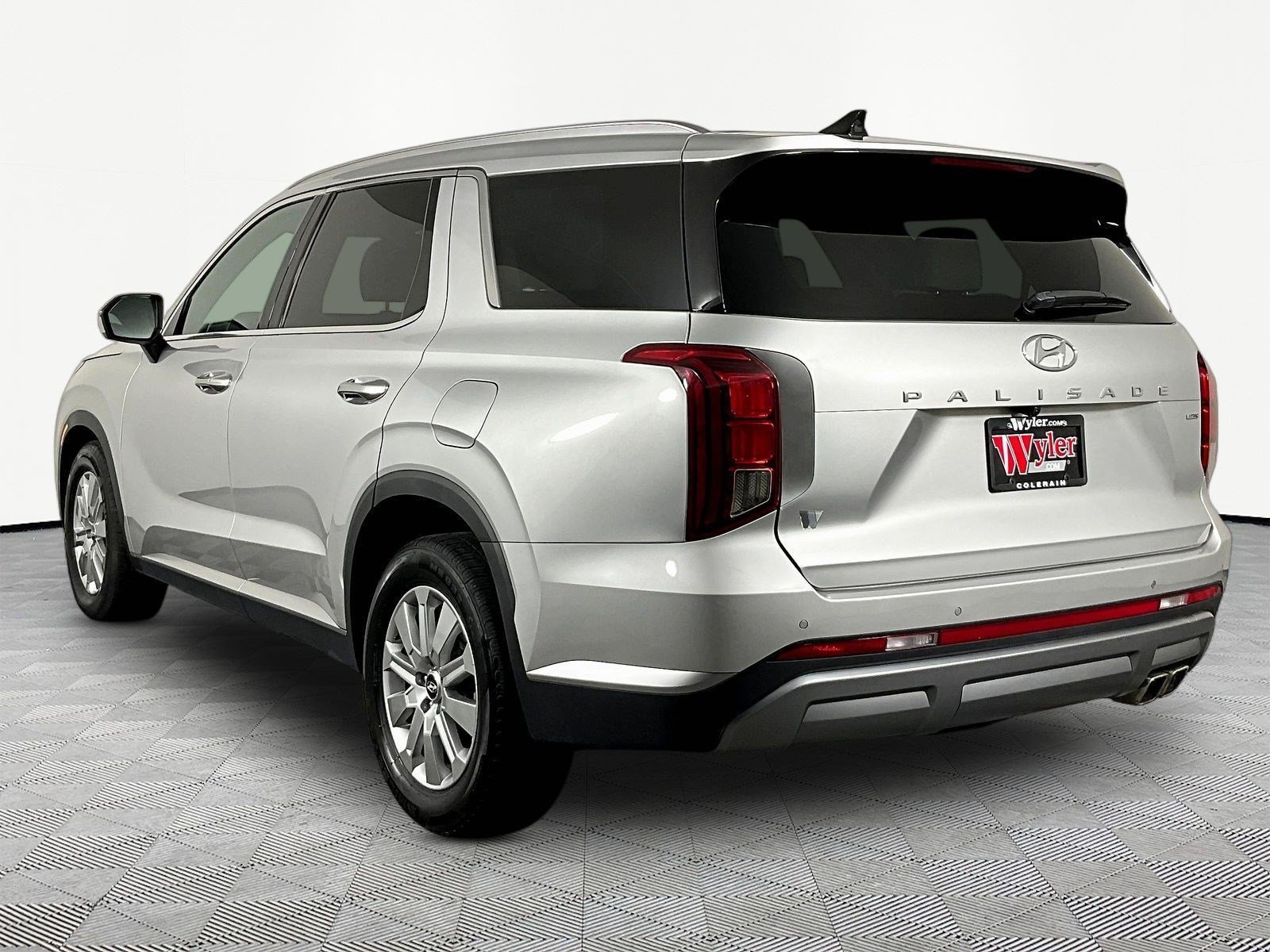 Used 2024 Hyundai Palisade SEL AWD/4WD image 4
