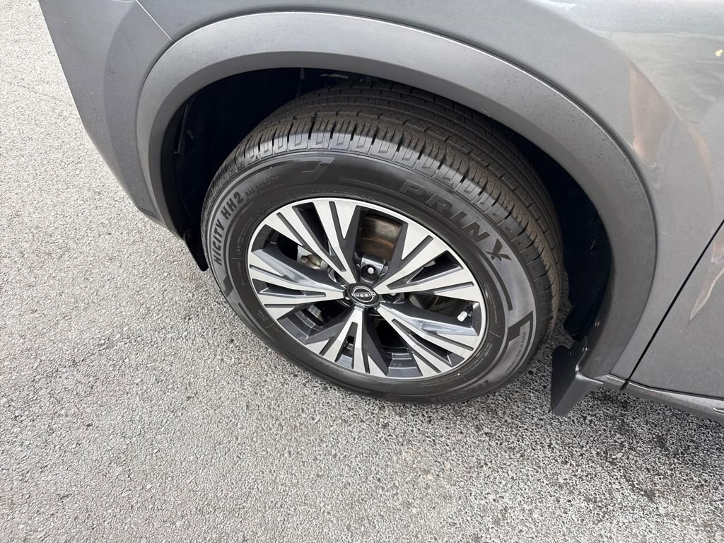 Used 2023 Nissan Rogue SV w/ SV Premium B Package image 27