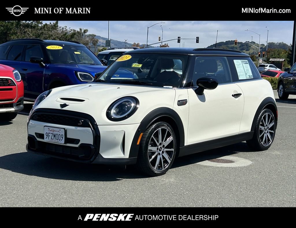 Used 2023 MINI Cooper S FWD image 1