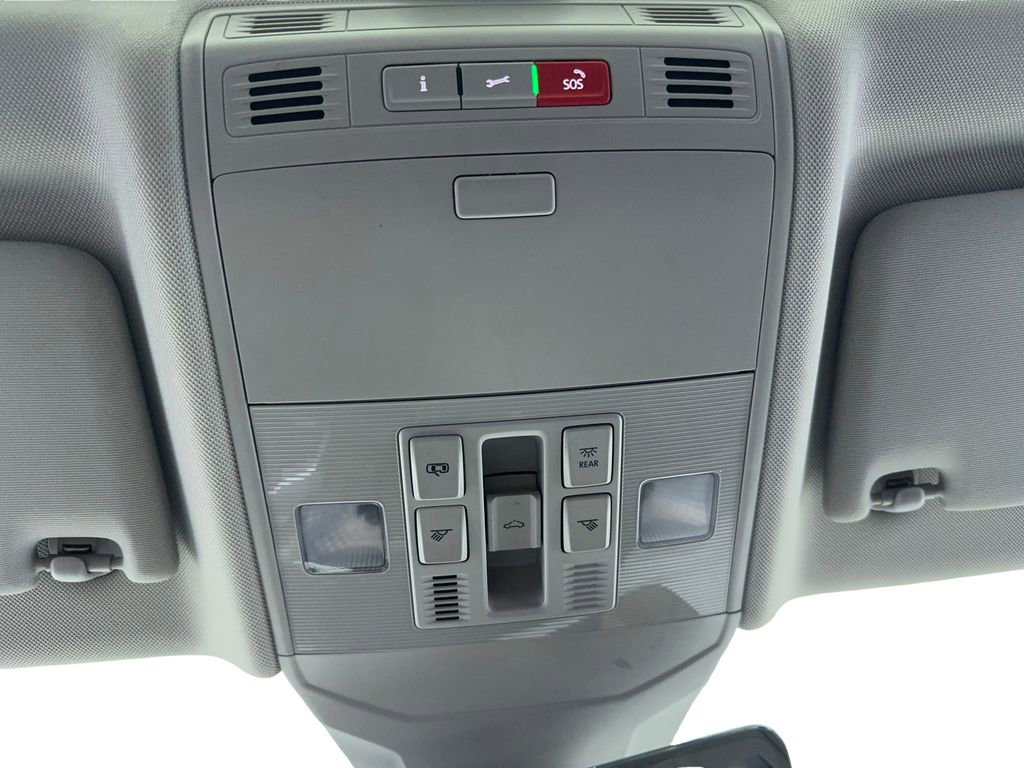 Used 2024 Volkswagen Jetta SEL FWD image 34
