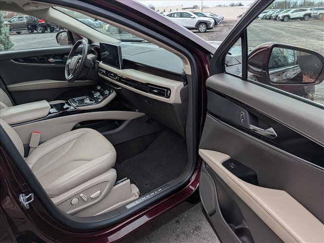 Certified 2022 Lincoln Nautilus Reserve image 12