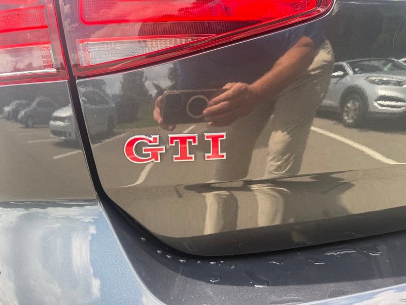 Used 2017 Volkswagen GTI Autobahn FWD image 8