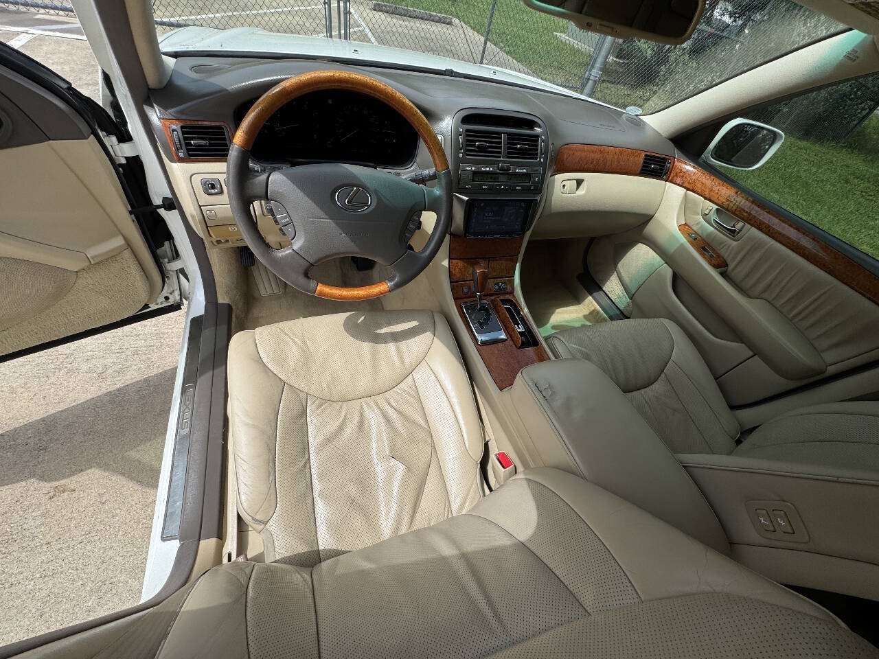 Used 2004 Lexus LS 430 RWD image 28