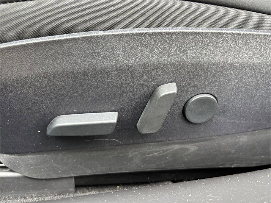 Used 2018 Tesla Model 3 Mid Range image 18
