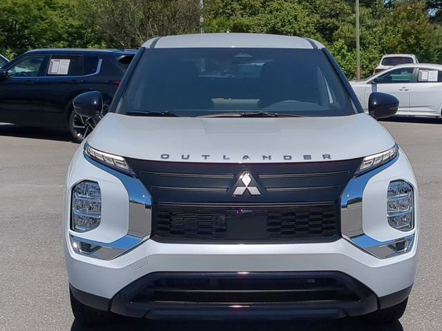 New 2026 Mitsubishi Outlander LE FWD image 8