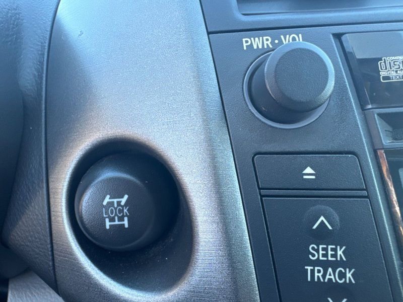 Used 2010 Toyota RAV4 Limited image 18