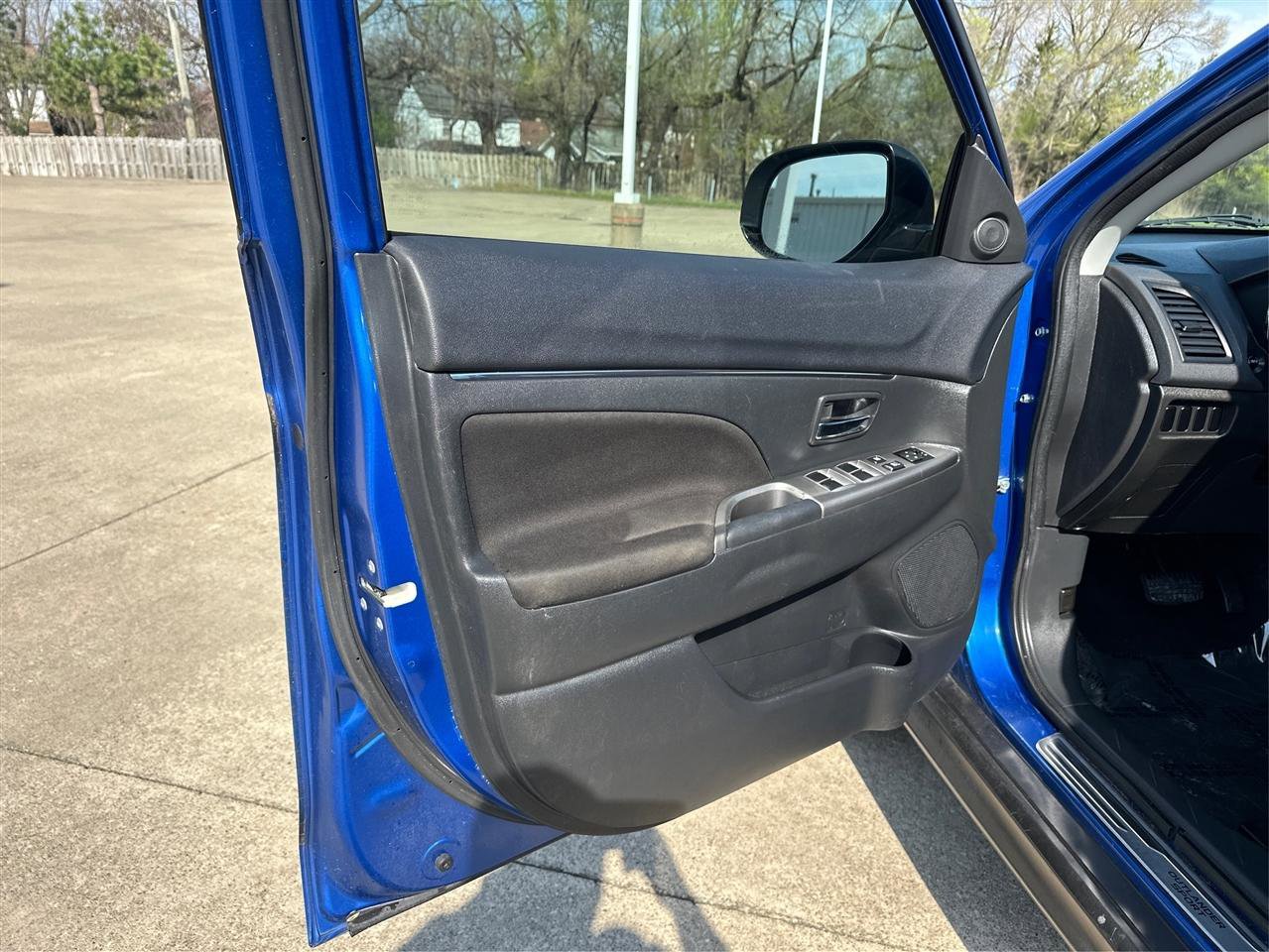 Used 2019 Mitsubishi Outlander Sport ES image 17